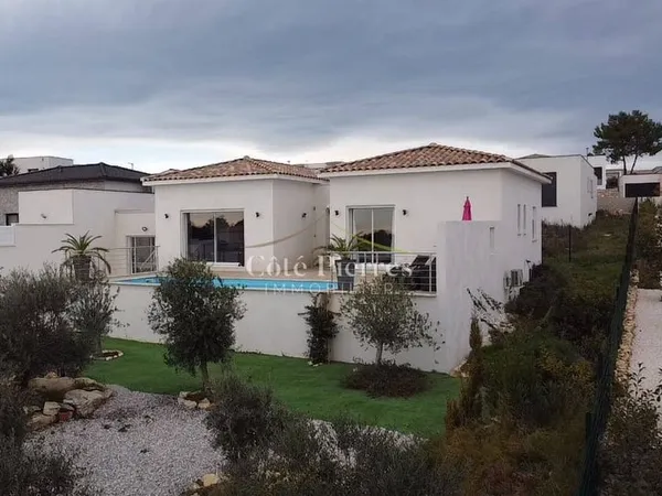 Maison de plain-pied 4 pièces 118 m²