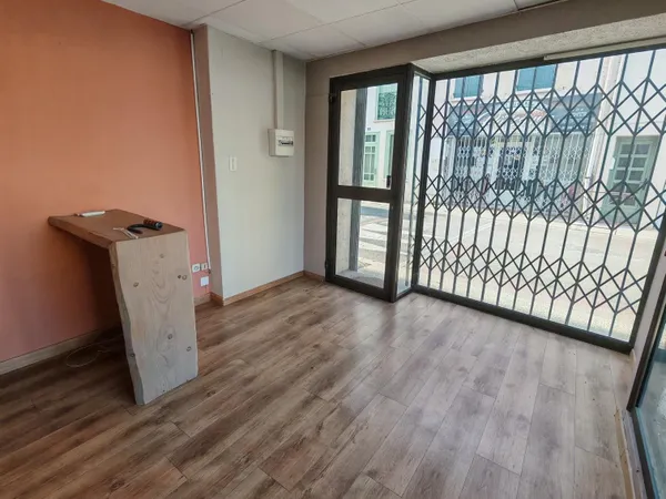 Local 2 pièces 26 m²
