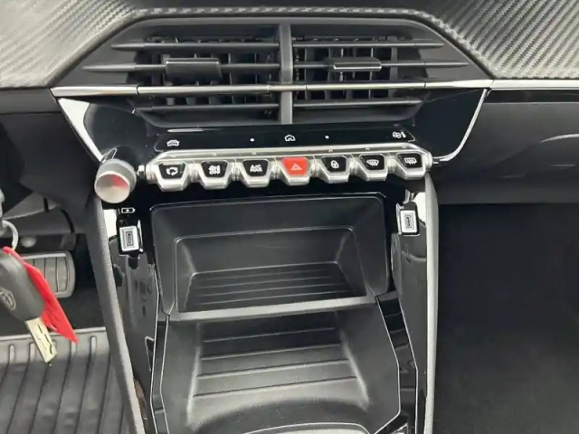 Peugeot 208 hybrid 110 ch e-dcs6 — photo 21