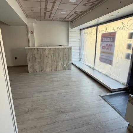 Local commercial 75 m² - Hyper-centre Dreux - 900 /mois