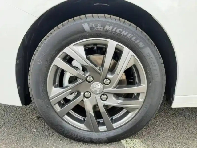 Peugeot 208 bluehdi 100 s&amp;s bvm6 — photo 11