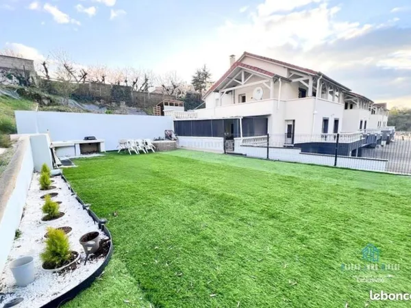 Maison 7 pièces 160 m²
