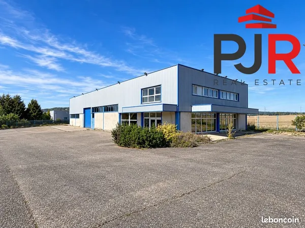 Local 735 m² Frolois