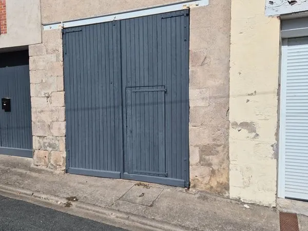 Garage fermé de 20 m² à louer