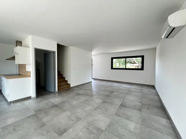 A LOUER - LAVERNOSE LACASSE - Maison 4 pièces 98 m² avec cuisine équipée, climatisation réversible e