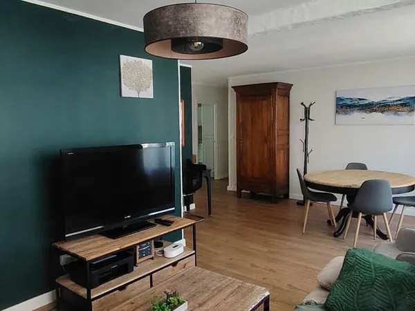 Appartement T3 rénové - 66 m² - Balcon, cave et parking - Pont-Saint-Esprit