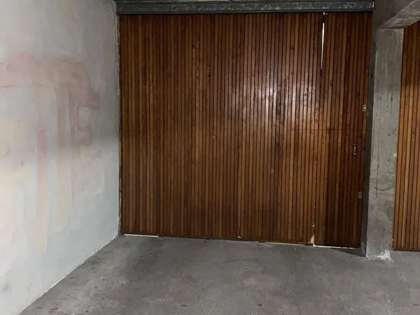 Parking 14 m²