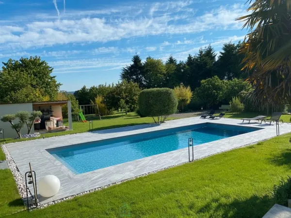 Maison contemporaine 8 pièces 224 m²