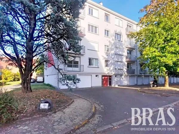 Appartement Rezé 2 pièces avec balcon, cave et garage
