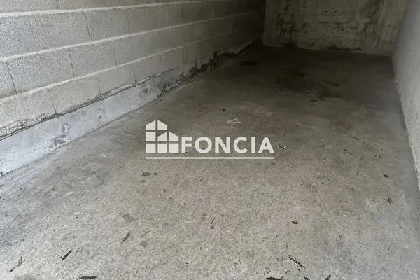 Parking 34 m²