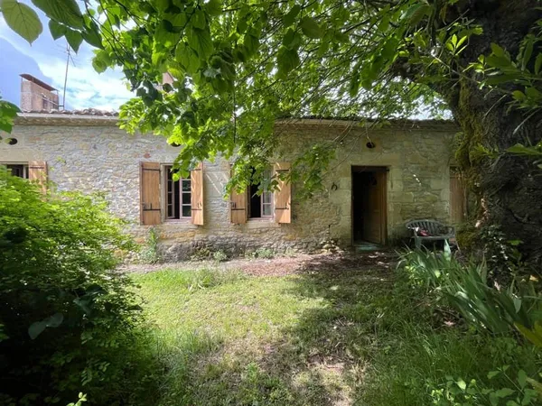 GRANDE MAISON EN PIERRE DE 220M² SUR TERRAIN DE PLUS DE 4000 M² A ST VIVIEN DE MONSEGUR