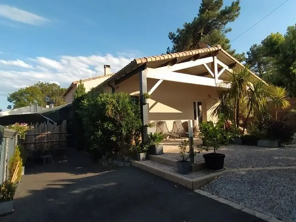 LOCATION à l'année Maison Atypique Meublée 143 M2