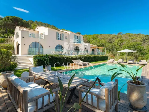 Maison 10 pièces 650 m²