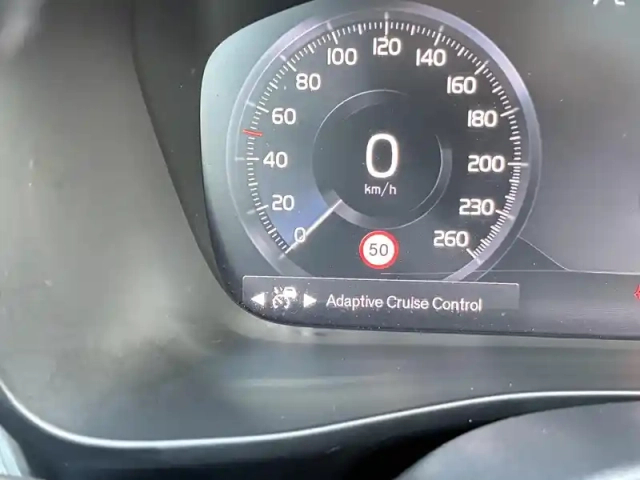 Volvo Xc40 t5 recharge 180+82 ch dct7 — photo 30