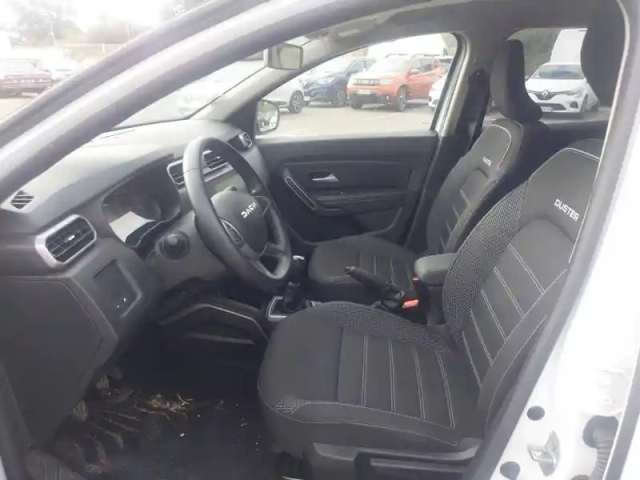 Dacia Duster eco-g 100 4x2 — photo 9