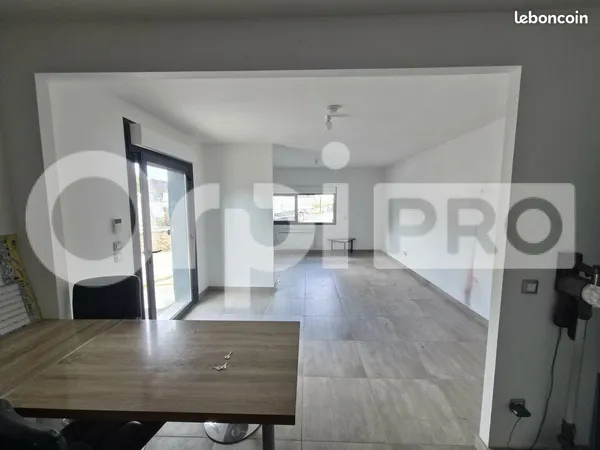 Local d'activité 260 m²