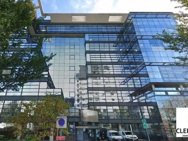 Bureau 1 pièce 232 m²