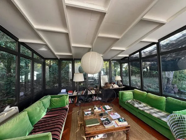 Maison 8 pièces 244 m²