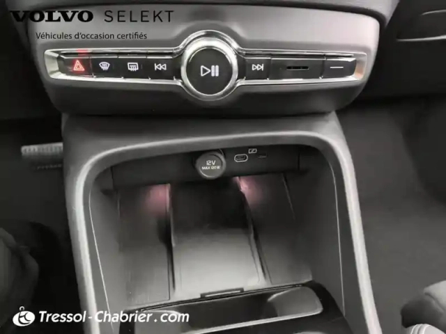 Volvo Xc40 b3 163 ch dct7 ultra — photo 13