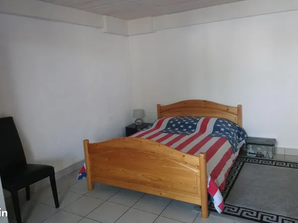 Grande chambre meublée en colocation Étudiant(e) / Alternant(e)
