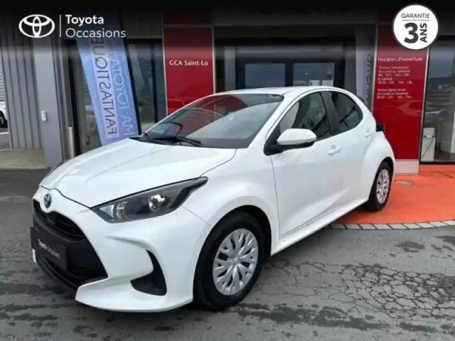 Toyota Yaris 116h dynamic 5p mc24