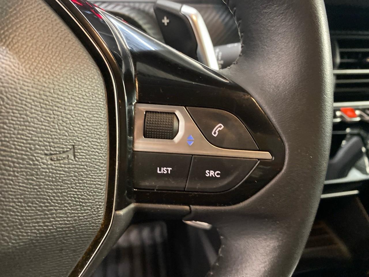 Peugeot 208 puretech 100 s&s eat8 allure — photo 18