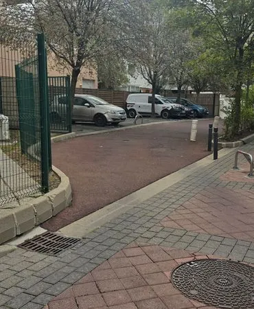 Vente parking exterieur