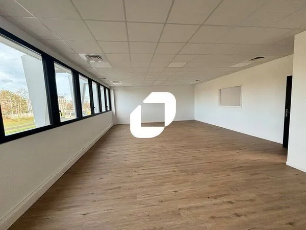 Bureaux 158 m²