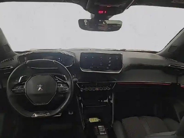 Peugeot 2008 puretech 130 s&amp;s eat8 — photo 8