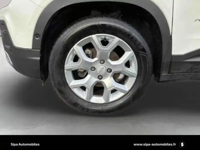 Jeep Avenger 1.2 turbo t3 100 ch — photo 8
