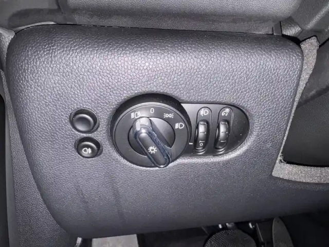 Mini Mini hatch 3 portes cooper 136 ch dkg7 — photo 27