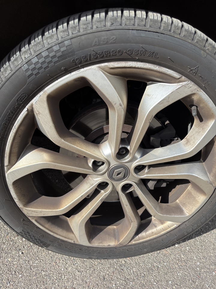 Renault Scenic TCe 140 FAP EDC — photo 33