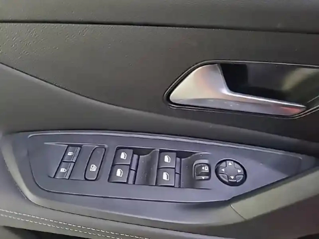 Peugeot 308 puretech 130ch s&amp;s eat8 — photo 28