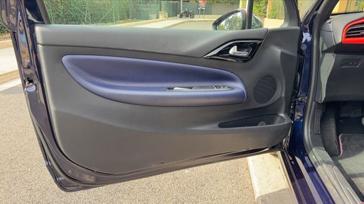 DS DS3 Cabriolet 1.2 PureTech 110 EAT6 - Ines De La Fressange – 2017 – 56442 km – Essence – Boîte Automatique — photo 49