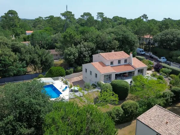 SAINT-PALAIS-SUR-MER QUARTIER DU PLATIN VILLA D'EXCEPTIO