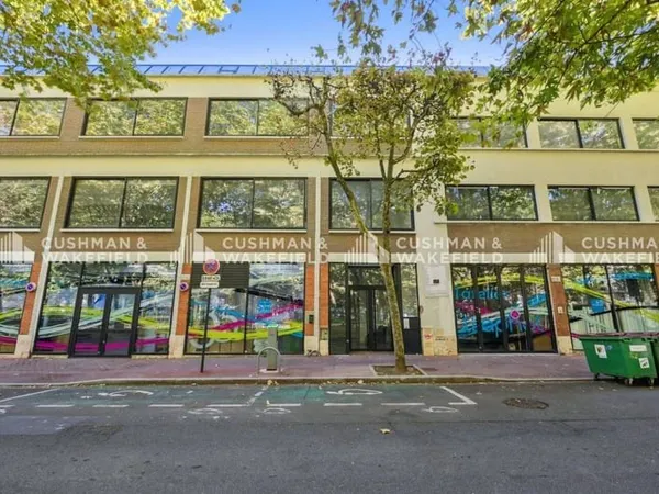 Bureaux 703 m²