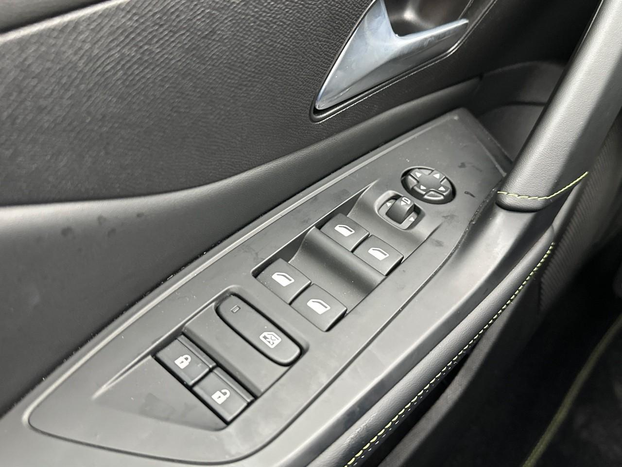 Peugeot 408 hybrid 145 e-dcs6 gt — photo 18
