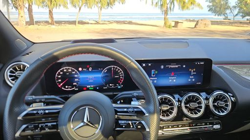 Mercedes Classe GLA 250e 218 EQ Power 8G-DCT - AMG Line – 2023 – 12821 km – Hybride rechargeable – Boîte Automatique — photo 17