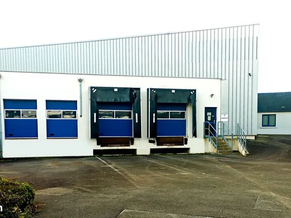 Entrepôt Local pro usine