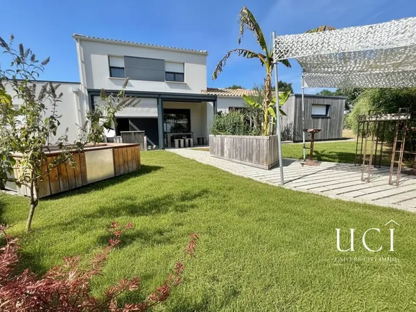 Maison contemporaine aux très belles prestations