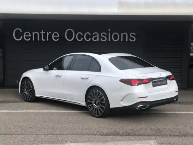Mercedes Classe E 220 d 4matic amg line berline — photo 3