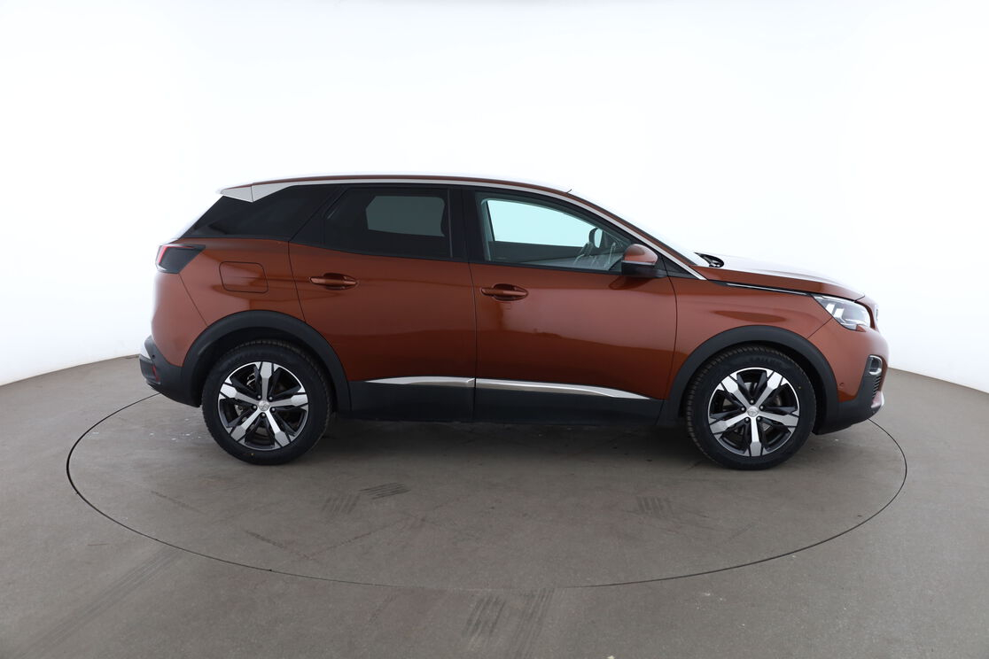 Peugeot 3008 1.2 PureTech Allure EAT6 — photo 6