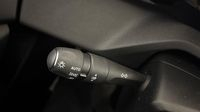 Peugeot 308 PHEV 180ch Allure e-EAT8 — photo 23