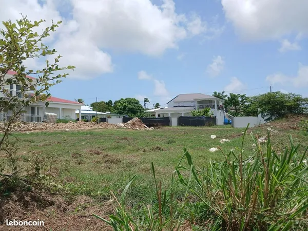 Terrain 620 m² SAINT-FRANCOIS