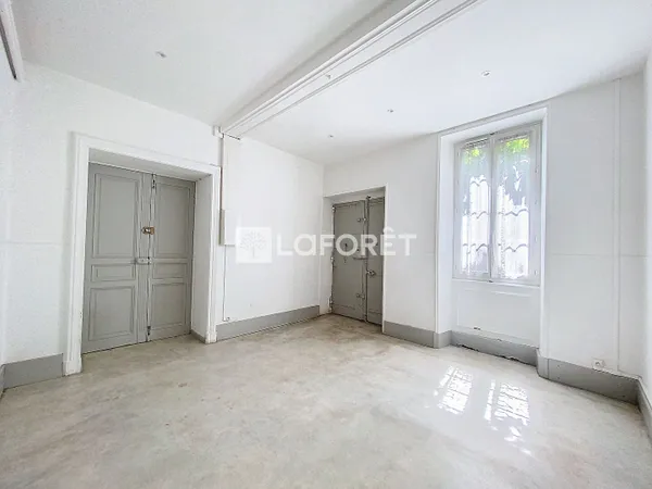 Bureaux 68 m²