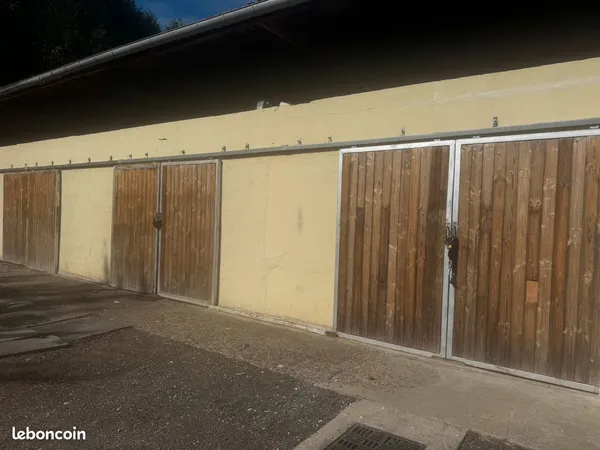 À LOUER - BOX DE 70 m² à Bray et lu