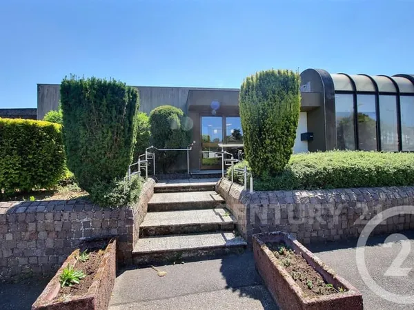 Local 189 m²