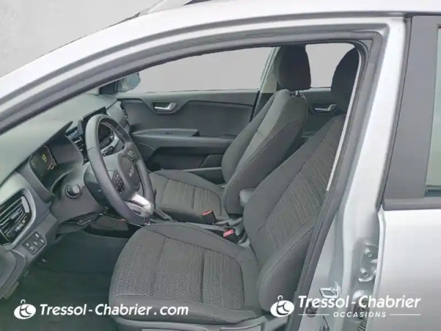 Kia Stonic 1.0 t-gdi 100 ch dct7 active — photo 9