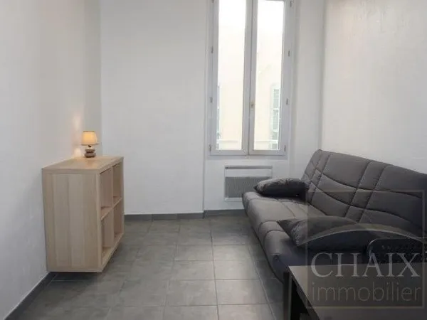 STUDIO MEUBLÉ - 14.19 M2 - AUBAGNE CENTRE