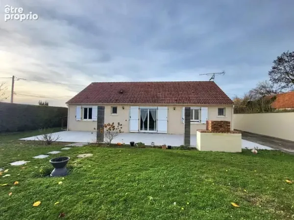 Maison plain-pied, 4 chambres, garage et jardin